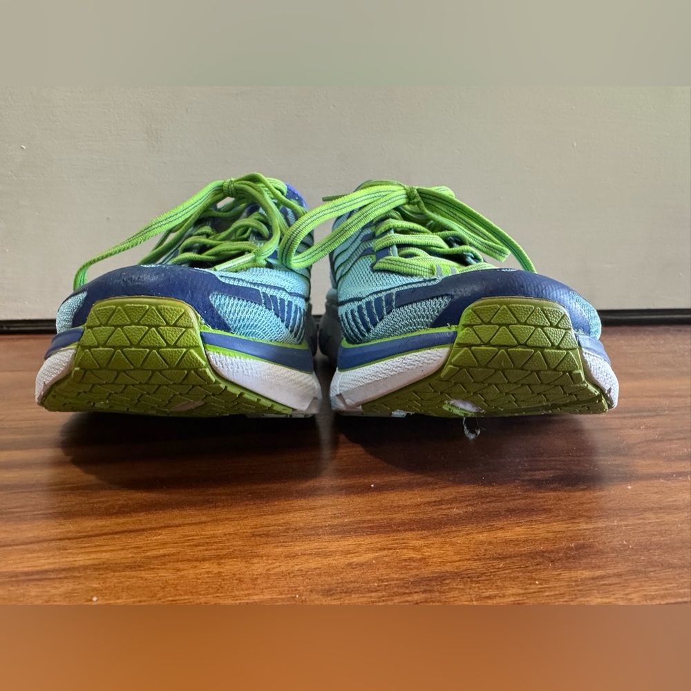 Hoka Clifton 4 Women’s Running Shoe. Size 5. Excellent condition! - Picture 2 of 11